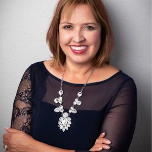 Meet your Posher, Lisa